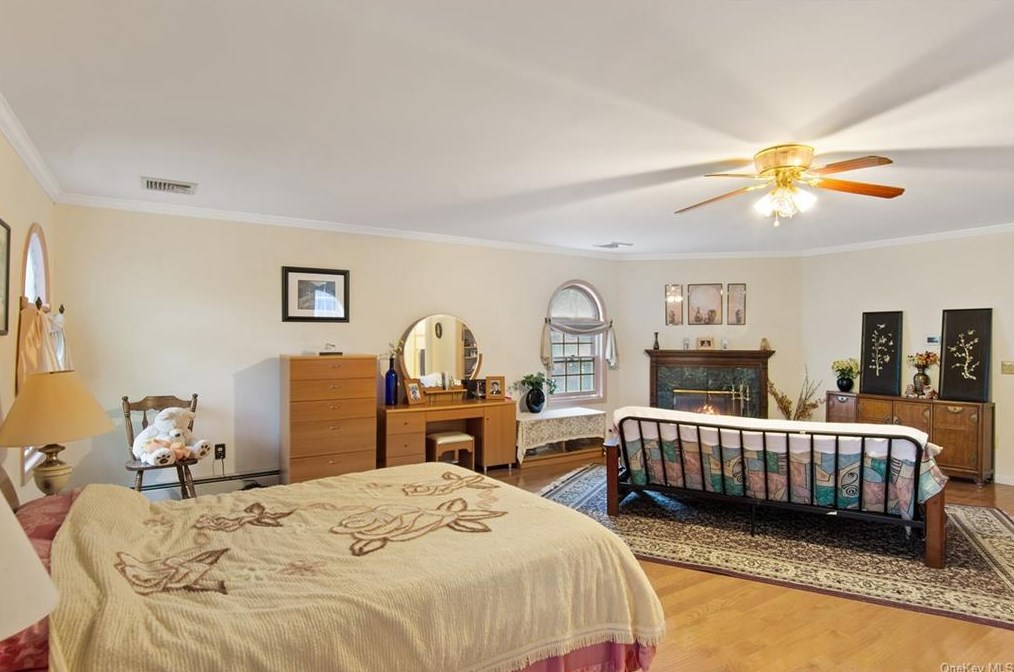 51 Van Wyck St, Croton On Hudson NY  10520-2525 exterior