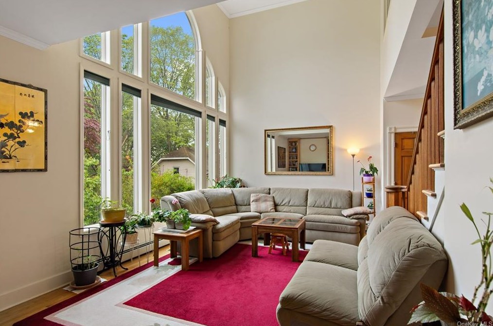 51 Van Wyck St, Croton On Hudson NY  10520-2525 exterior