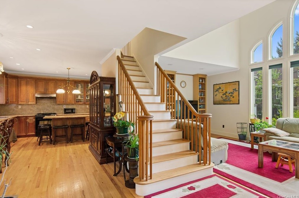 51 Van Wyck St, Croton On Hudson NY  10520-2525 exterior