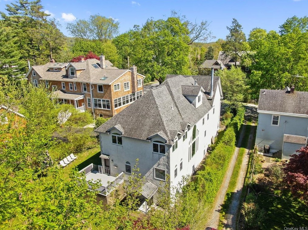 51 Van Wyck St, Croton On Hudson NY  10520-2525 exterior