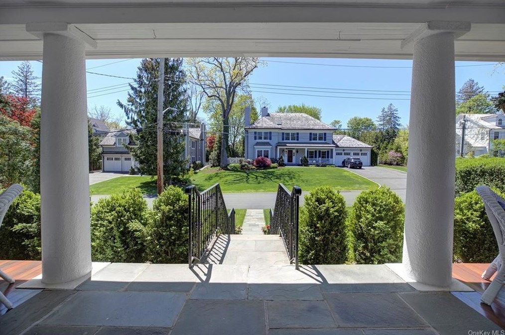 20 Orchard Ln, Rye, NY 10580-3621