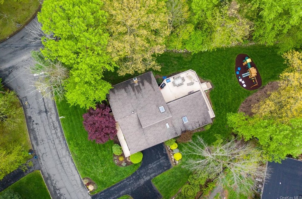 1 Beaver Dam Rd, Mount Ivy, NY 10970-3202