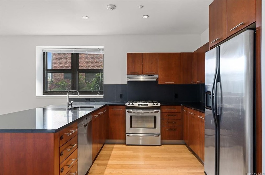 73 Spring St #1x, Crotonville, NY 10562