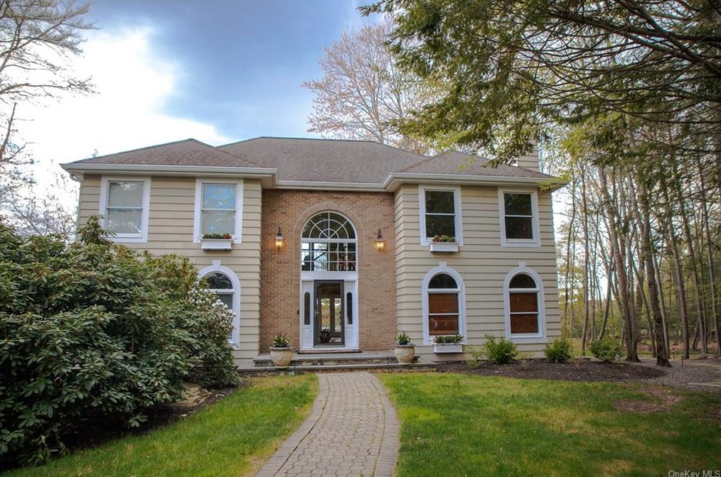 127 Lake Shore Dr W, Rock Hill, NY 12775