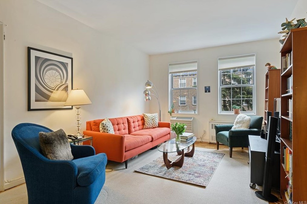 16 N Chatsworth Ave #401, Larchmont, NY 10538