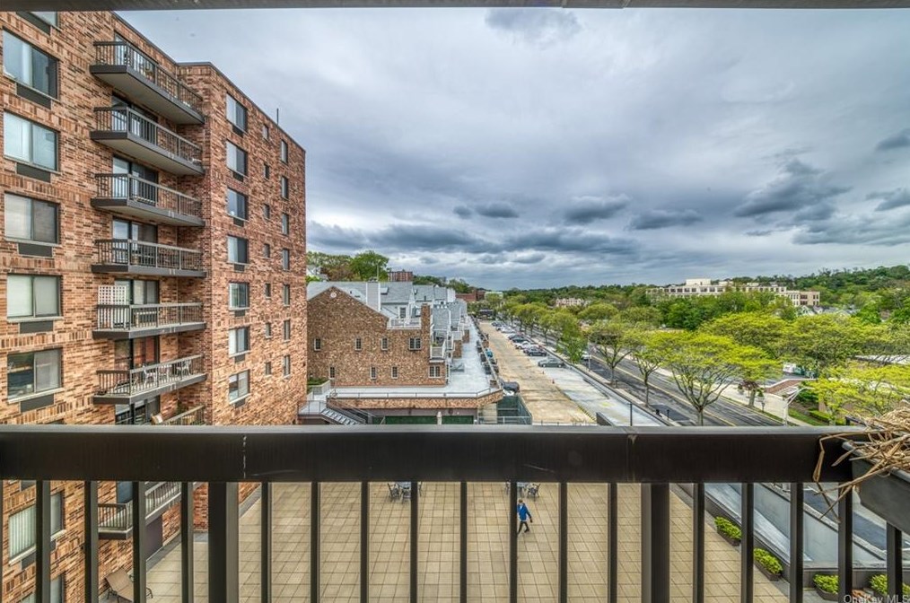 50 Columbus Ave Apt 616, Yonkers, NY 10707