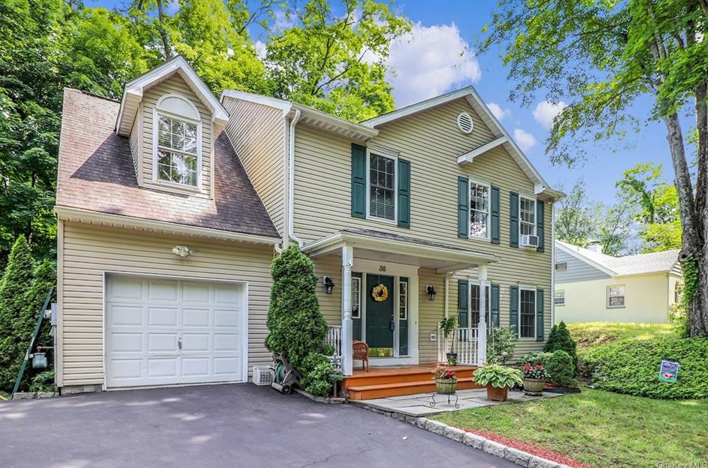 36 Valley View Rd, Cortlandt Manor, NY 10567-1239