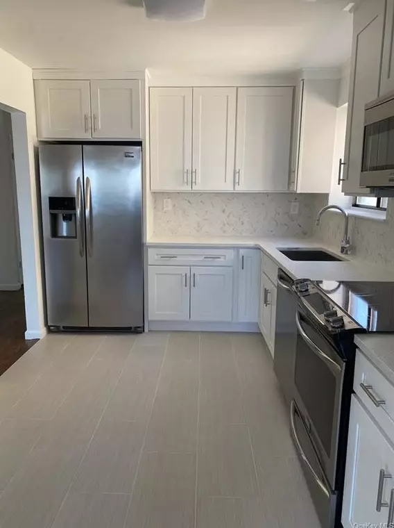 1476 Shore Dr, Bronx, NY 10465