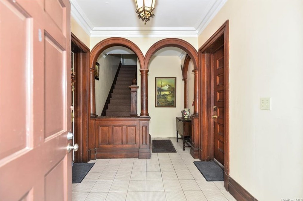 37 Estherwood Ave, Dobbs Ferry, NY 10522-2300
