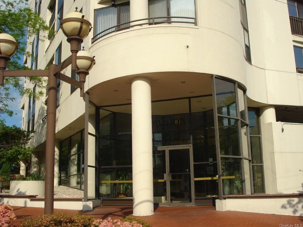 10 Cottage Pl Apt 11f, White Plains, NY