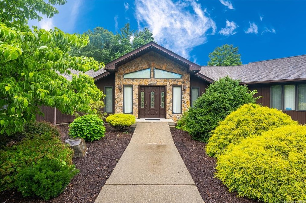133 Glenmere Rd, Chester, NY 10918