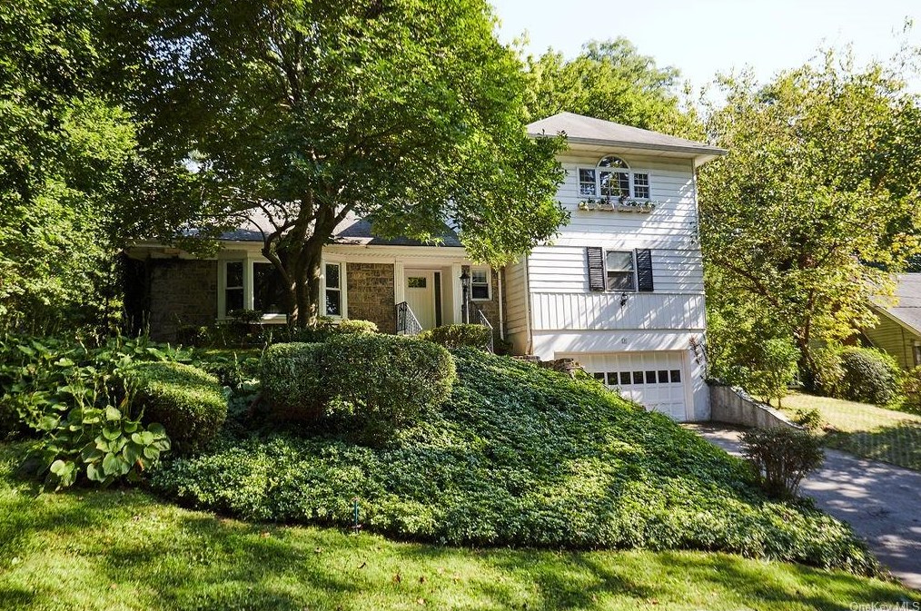 3 Crossway, Scarsdale, NY 10583