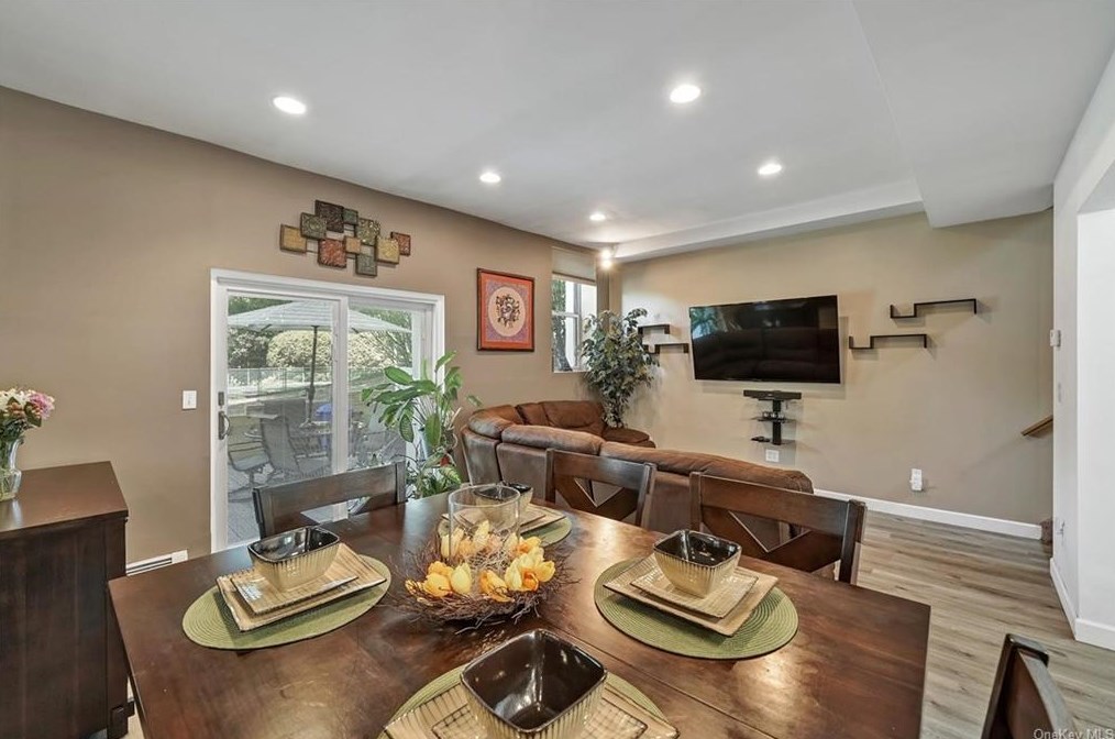 10 Waterview Est, Peekskill NY  10566-4437 exterior