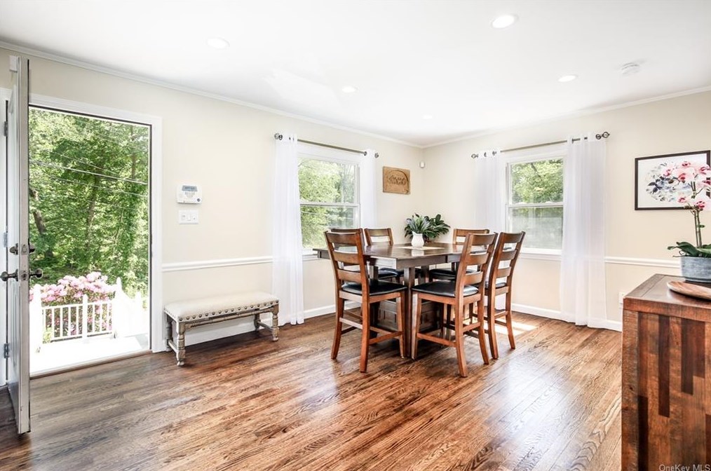 160 Old Tarrytown Rd, White Plains, NY 10603