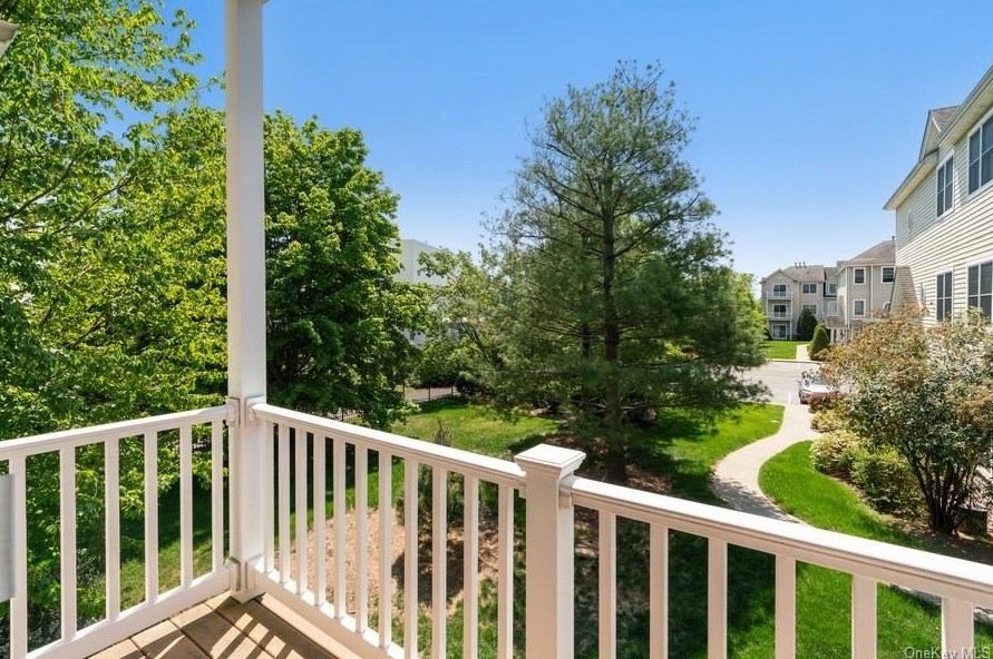 1610 Half Moon Bay Dr, Croton on Hudson, NY 10520