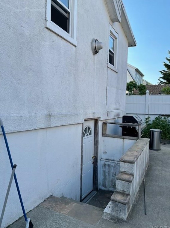 49 Huber Pl, Yonkers, NY 10704-2208