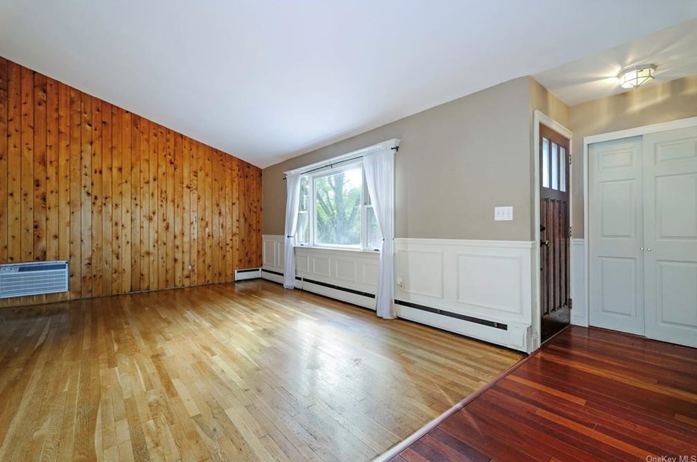 3 Spring Ln, Cortlandt Manor, NY 10567-1317