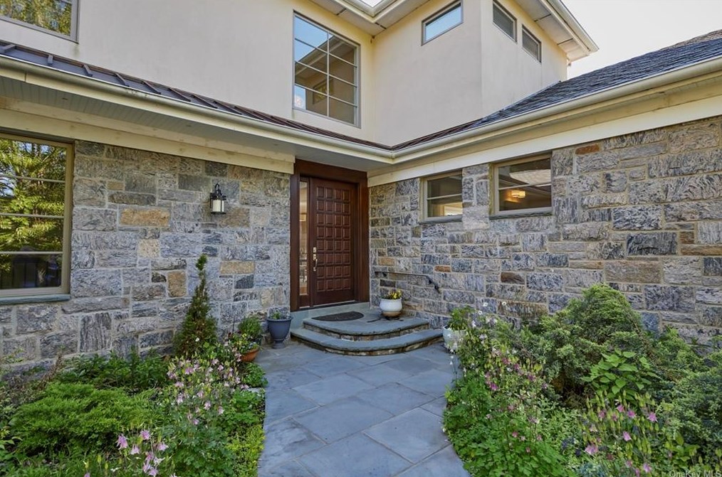 225 Clinton Ave, Dobbs Ferry, NY 10522-3003