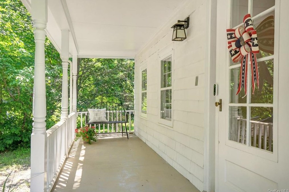 80 Tripp St, Mount Kisco NY  10549-4624 exterior