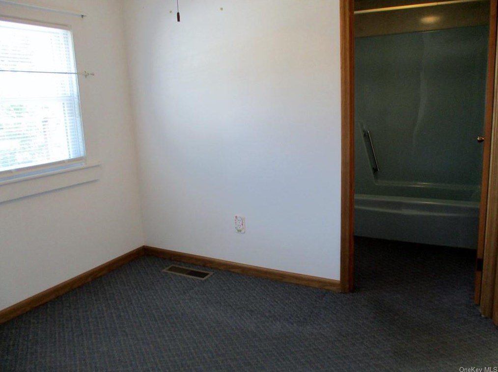 7 Upper Canal St, Port Jervis NY  12771-1242 exterior