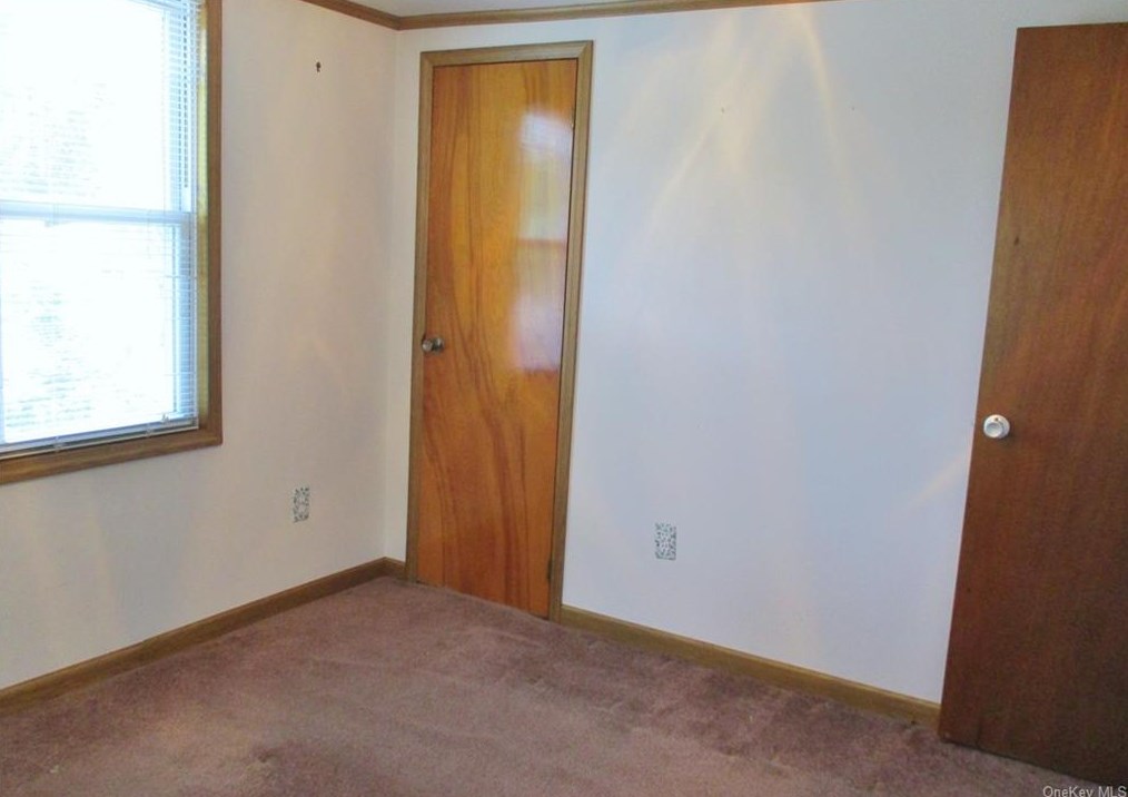 7 Upper Canal St, Port Jervis NY  12771-1242 exterior
