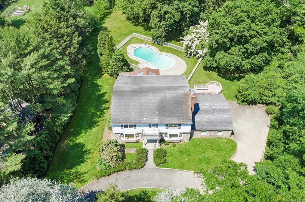 340 West St, Harrison, NY 10528-2504