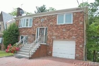283 Devoe Ave, Yonkers, NY 10705-2709