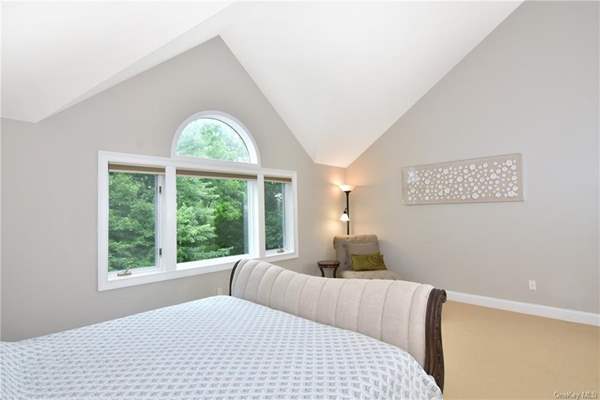 Scarsdale, NY Condos & Townhomes For Sale