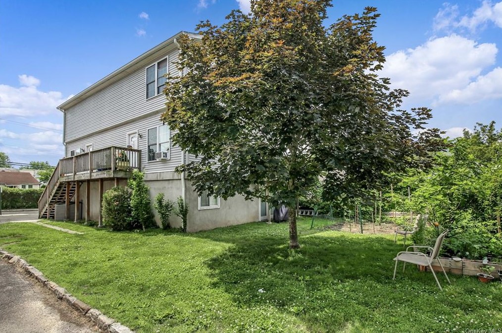 201 Madison St, Mamaroneck, NY 10543-1818