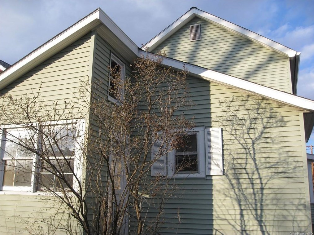 25 Church St, Beacon NY  12508-1911 exterior