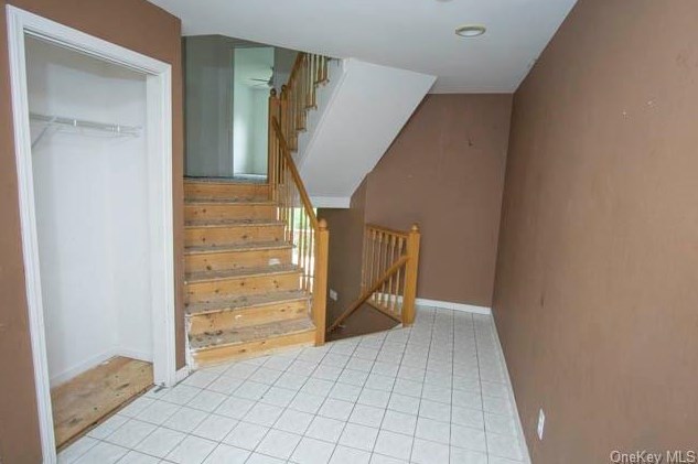 134 Delafield Ln, Newburgh, NY 12550-2579