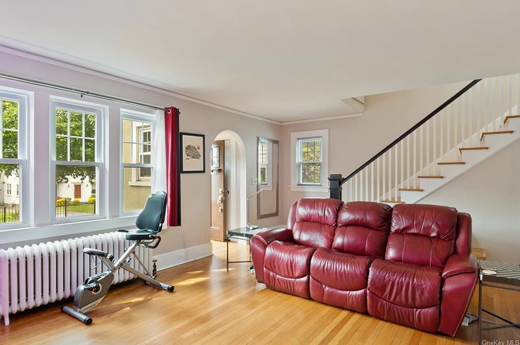 32 Jefferson Rd, Scarsdale, NY 10583