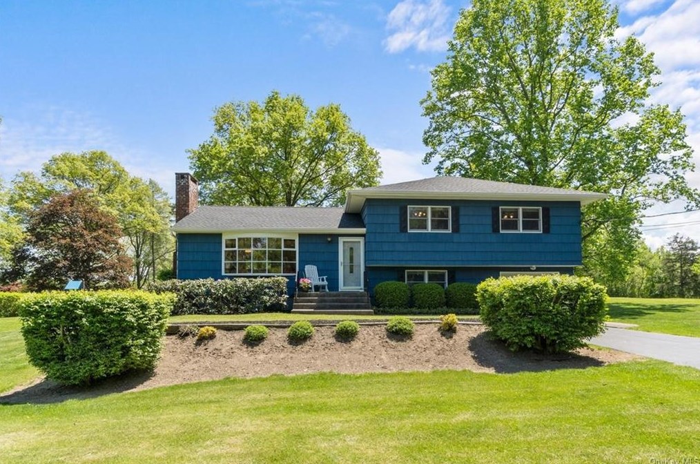 59 Hill Rd, Goshen, NY 10924-5041