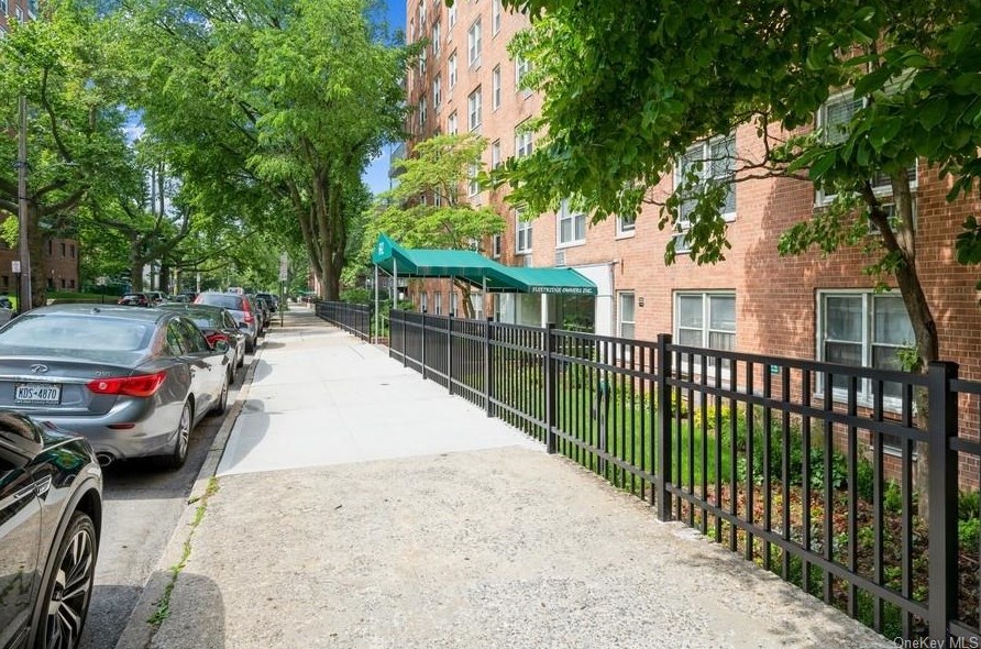 642 Locust St #3e, Mount Vernon, NY 10552
