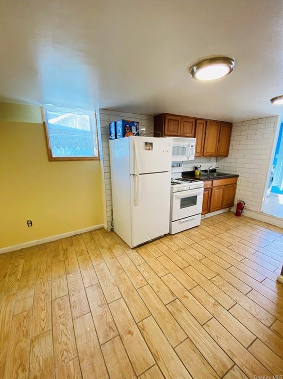 1411 Merry Ave, Bronx, NY 10461