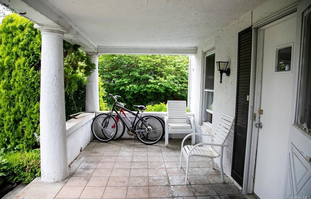 301 Union Ave, Mamaroneck, NY 10543-2646