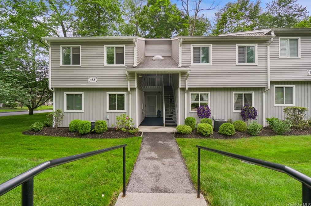 153 Flintlock Way #c, Yorktown Hgts, NY 10598