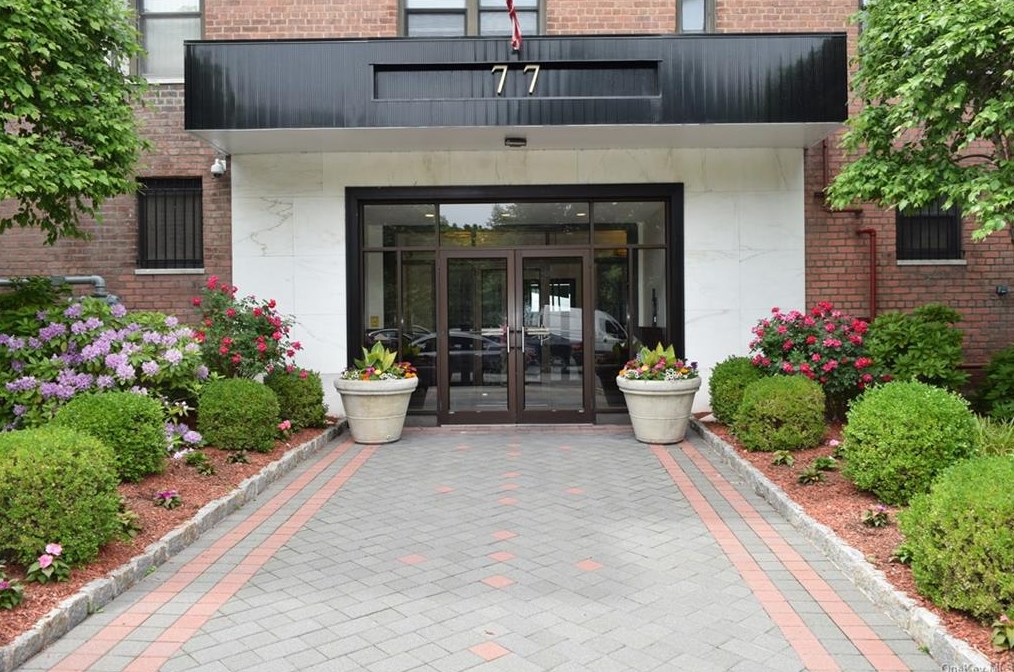 77 Bronx River Rd #1e, Yonkers, NY 10704