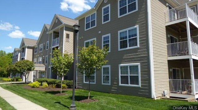 1201 Jacobs Hill Rd, Cortlandt Manor, NY 10567-2539