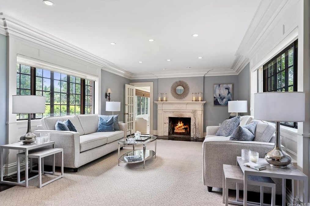 7 Sterling Rd, Harrison NY  10528-1403 exterior