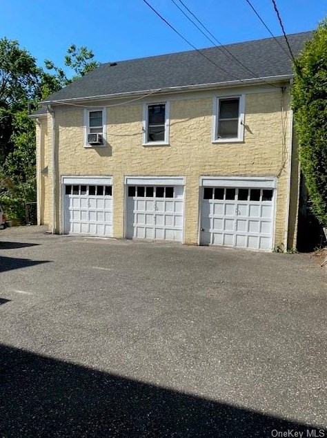 54 Leonard St, Rye Brook, NY 10573