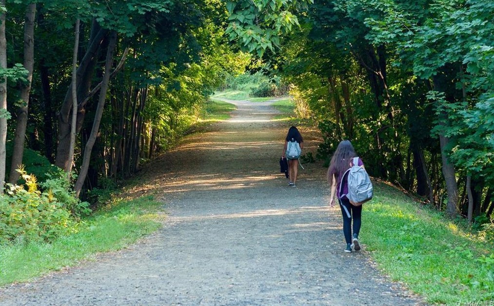 100 Cedar St, Dobbs Ferry NY 10522-1016 exterior