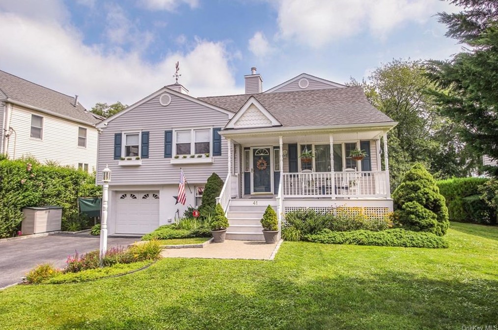 41 Henry Ave, Harrison, NY 10528-4426