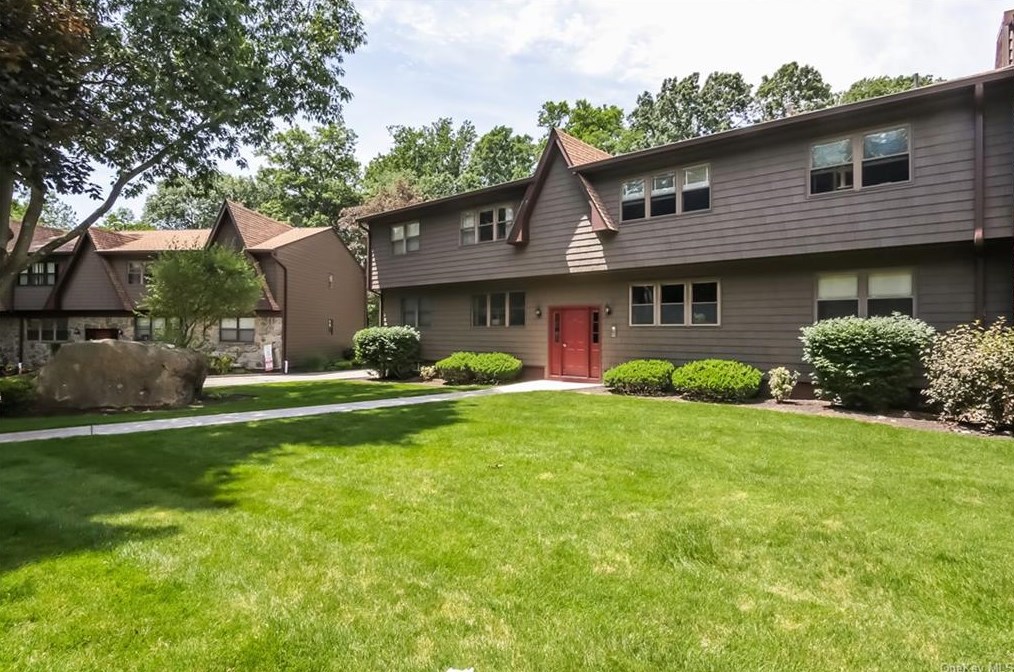 60 Milford Ln #b, Airmont, NY 10901