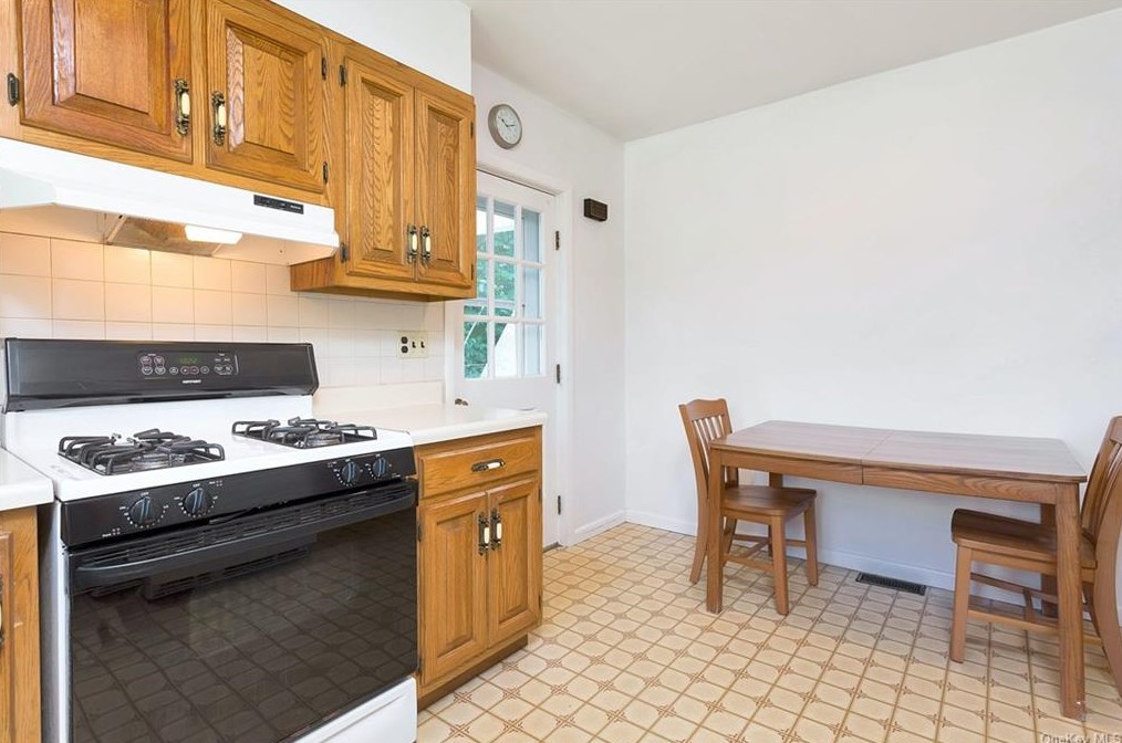 791 Main St, Mount Kisco NY  10549-3515 exterior