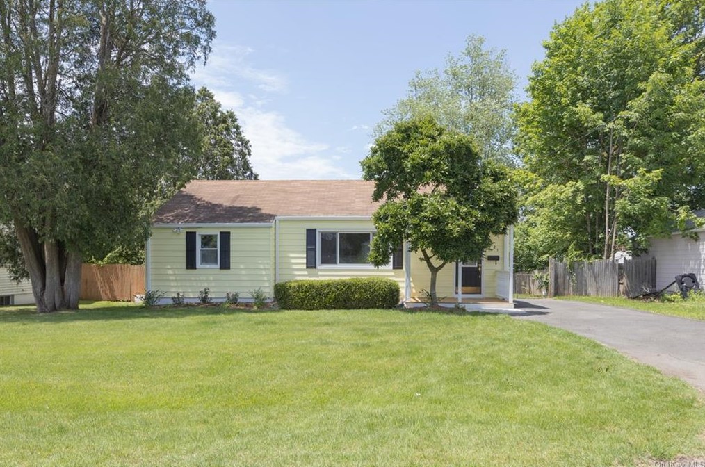 21 Stanley Rd, Garnerville, NY 10923
