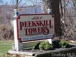 1 Lakeview Dr, Peekskill NY  10566-2222 exterior