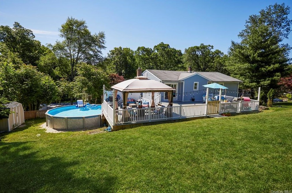 46 Tanager Rd, Mahopac, NY 10541
