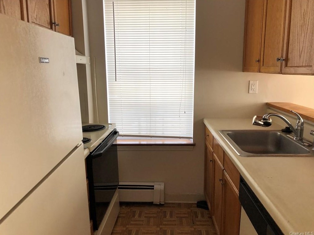 12 N Clover St Apt 1, Poughkeepsie, NY 12601