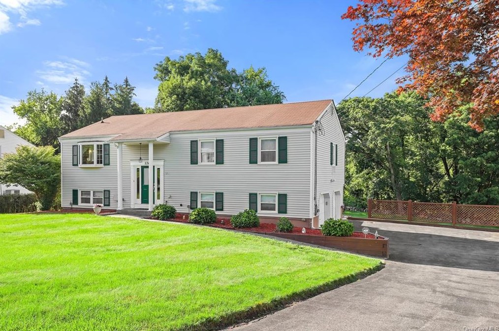 536 London Rd, Yorktown Hgts, NY 10598